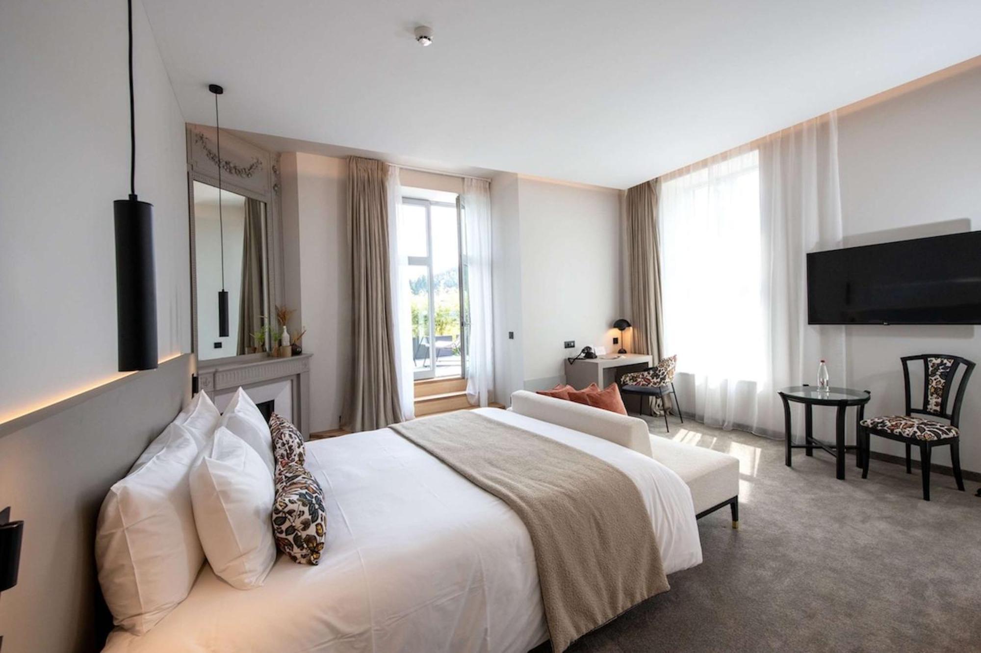 Best Western Premier Le Chapitre Hotel And Spa Ремирмон Экстерьер фото