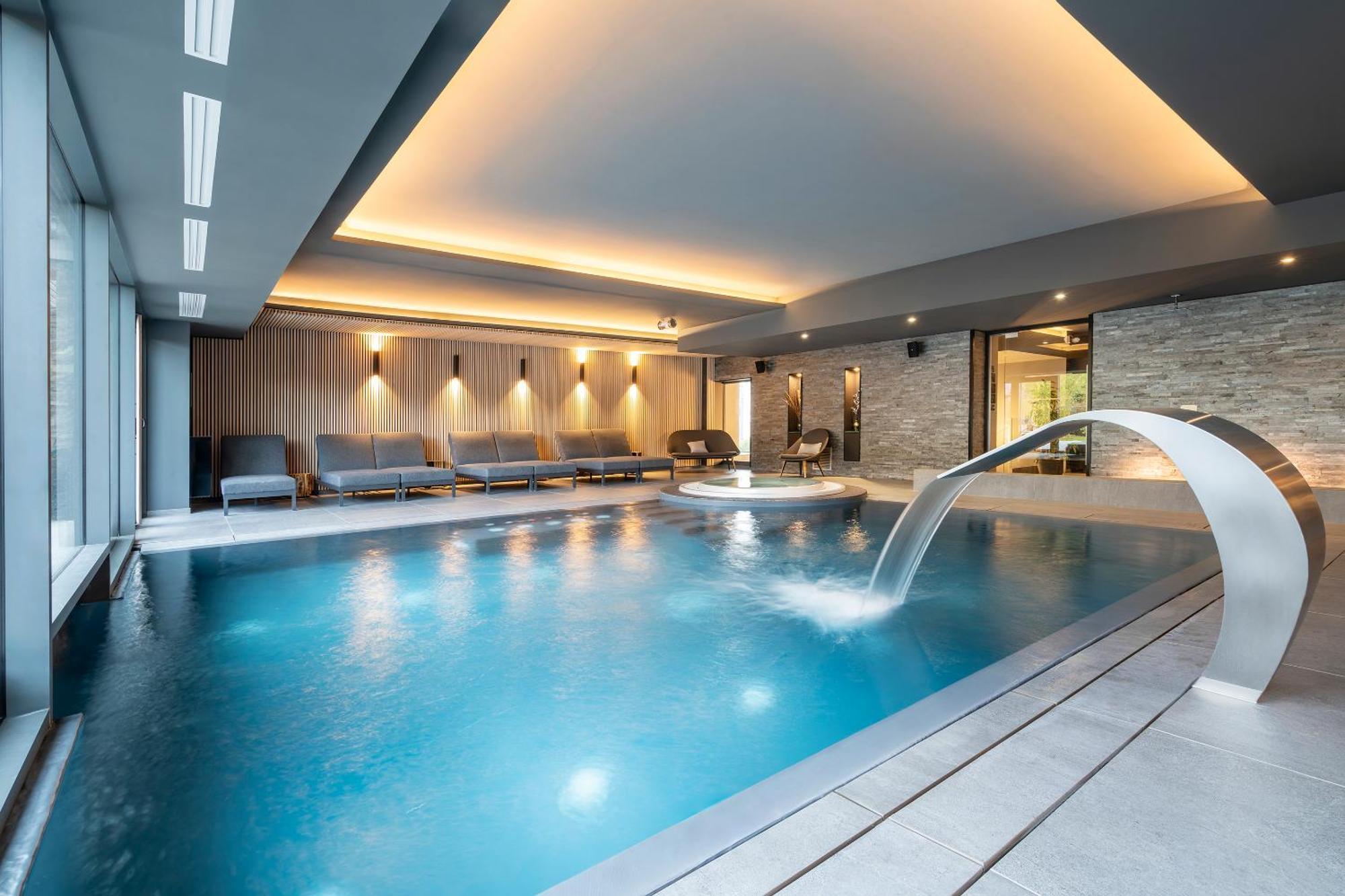 Best Western Premier Le Chapitre Hotel And Spa Ремирмон Экстерьер фото