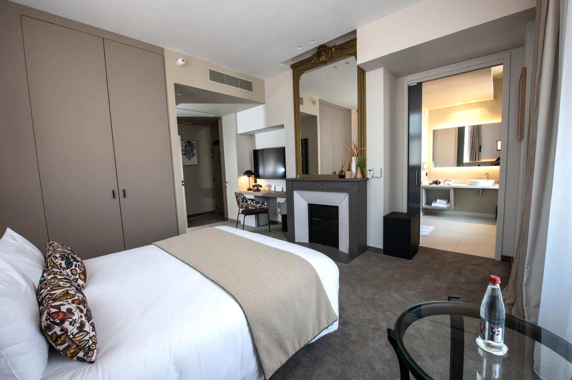 Best Western Premier Le Chapitre Hotel And Spa Ремирмон Экстерьер фото